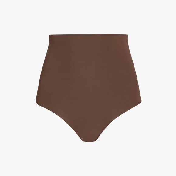 NWT: COMMANDO CLASSIC CONTROL THONG - Picture 4 of 8
